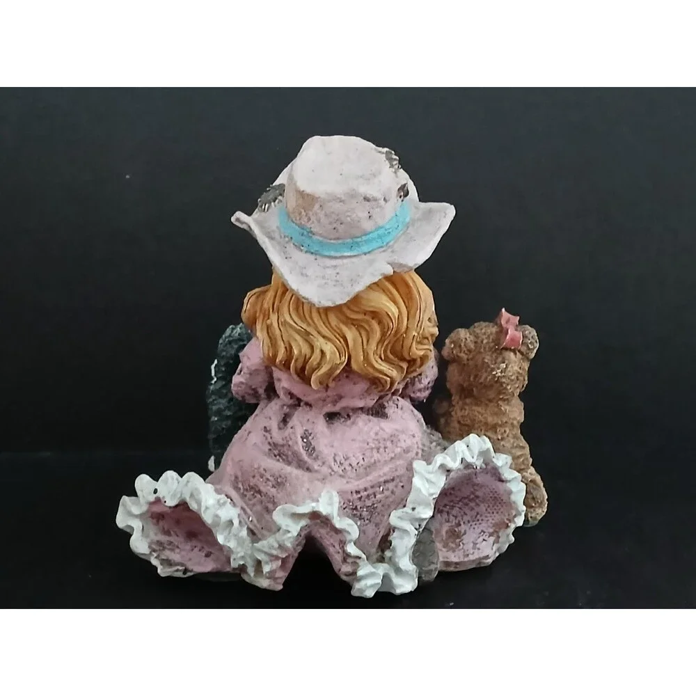 K's Collection Little Girl Praying with Pet Animals Figurine Resin Country Chic